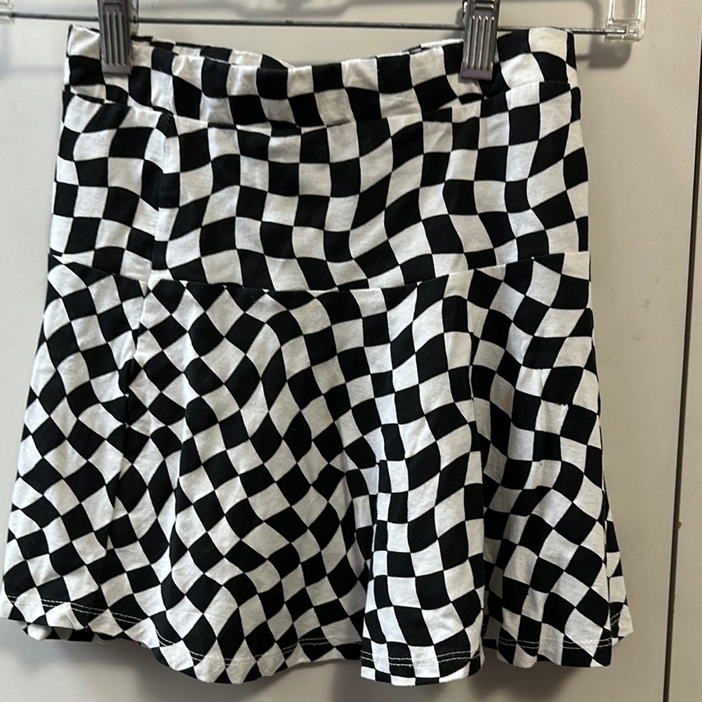 Kid’s Black and White Checkered Skirt size 8